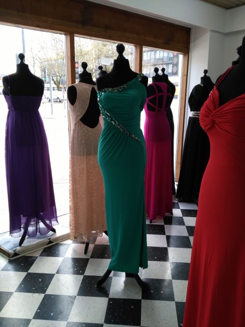 kjoler i alle farver hos galla Odense