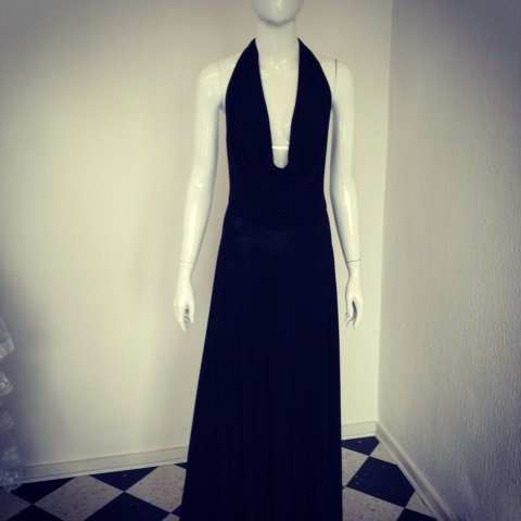 enkelt sort kjole lang