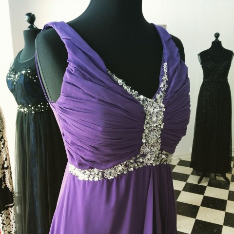 violet festkjole med pailletter